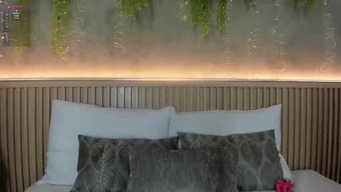 lana_lann online show from February 21, 2026, 11:55 am