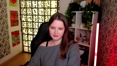 Lana online show from October 19, 2025, 8:26 am