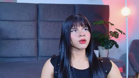 valentino moon online show from April 13, 2026, 12:27 am