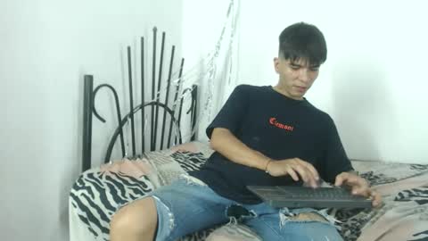 lana_robertt online show from April 13, 2026, 5:02 am