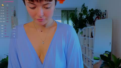 Snapshot of lana_sky chatting on October 18, 2025, 1:23 pm Lana online show from October 18, 2025, 1:23 pm