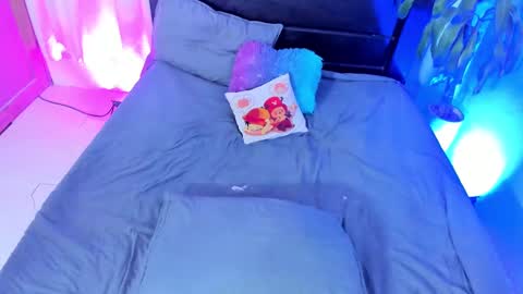 emma online show from February 18, 2025, 10:14 pm