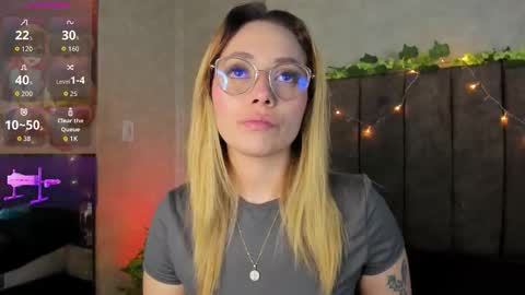 Lana online show from March 6, 2026, 4:20 am