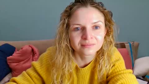 Lana online show from October 18, 2025, 12:28 pm