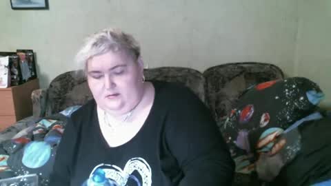 lanacat555 online show from February 2, 2025, 3:39 pm