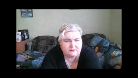 lanacat555 online show from February 3, 2025, 12:57 pm