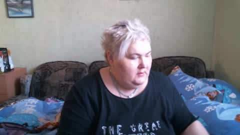 lanacat555 online show from February 12, 2025, 11:51 am