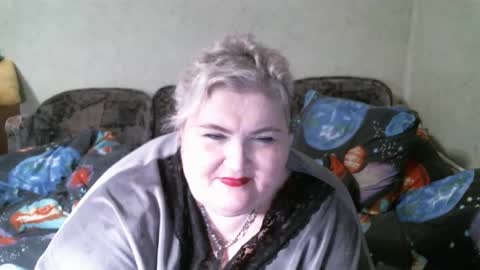 lanacat555 online show from February 24, 2025, 9:31 pm