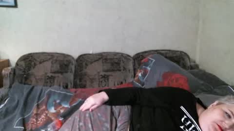 lanacat555 online show from March 3, 2025, 8:00 pm