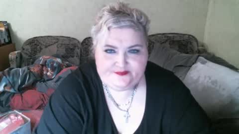 lanacat555 online show from March 6, 2025, 6:48 pm