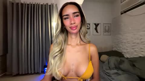 Lana online show from March 26, 2026, 1:22 am