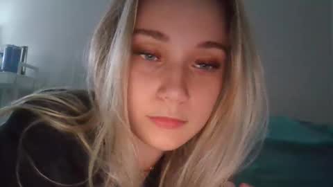 lanademira online show from January 9, 2026, 5:10 am