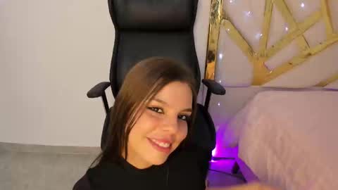 Snapshot of lanajones_ chatting on March 6, 2025, 6:48 pm LanaJones online show from March 6, 2025, 6:48 pm