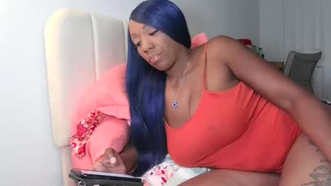 Lana Lava online show from November 17, 2025, 12:33 pm