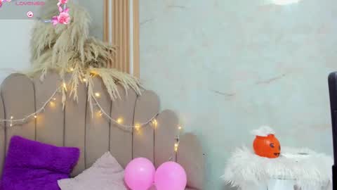 lana online show from October 14, 2025, 5:08 am