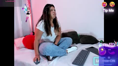 lanastone86 online show from December 15, 2025, 12:20 pm