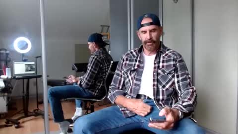 Lance online show from October 7, 2025, 6:27 pm