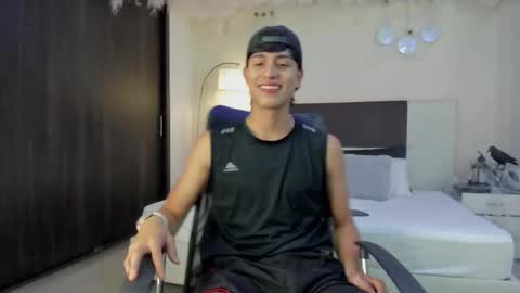 landercruz online show from November 1, 2025, 12:12 am