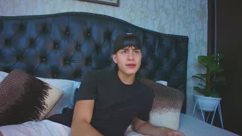 landercruz online show from November 21, 2025, 5:44 pm