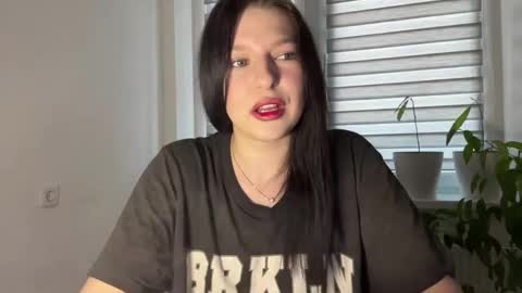 Sarah online show from February 19, 2026, 2:46 pm