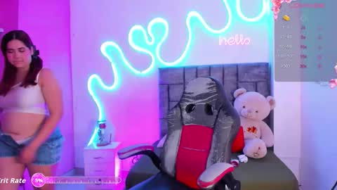 lanna1_ online show from November 13, 2025, 2:49 pm