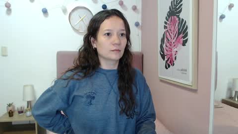 Snapshot of lanna_mills chatting on May 27, 2026, 12:57 pm Lanna online show from May 27, 2026, 12:57 pm