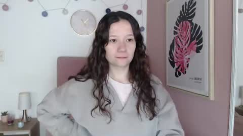 Snapshot of lanna_mills chatting on June 15, 2026, 1:02 pm Lanna online show from June 15, 2026, 1:02 pm
