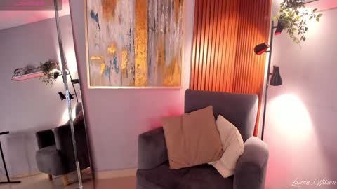 Tiana online show from December 13, 2024, 8:04 pm