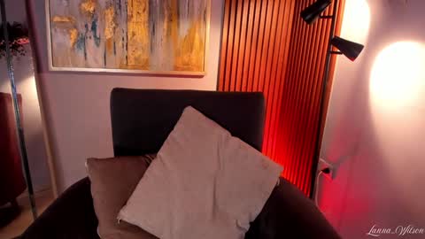 Tiana online show from December 16, 2024, 7:43 pm