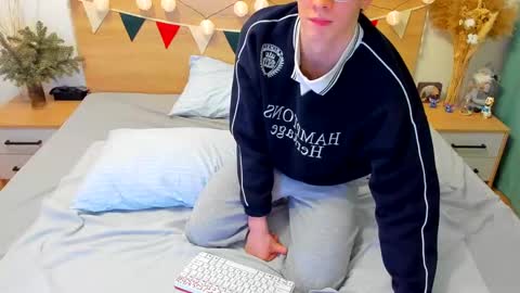 Fandi online show from January 23, 2025, 6:35 pm