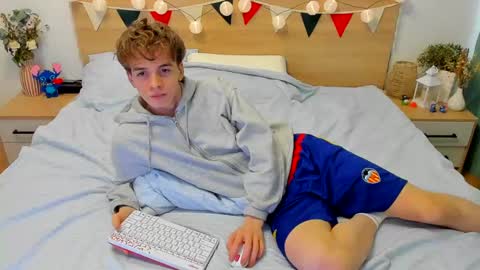 Fandi online show from February 28, 2025, 11:47 am