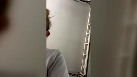 laquail online show from April 26, 2026, 11:19 am