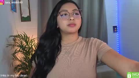 Lara  online show from April 20, 2026, 11:17 pm