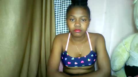 Snapshot of lara_belle chatting on May 24, 2026, 7:08 pm lara_belle online show from May 24, 2026, 7:08 pm