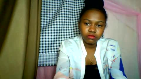 lara_belle online show from June 25, 2026, 5:17 pm