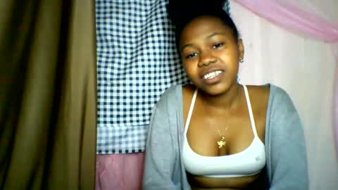 lara_belle online show from June 29, 2026, 5:03 am