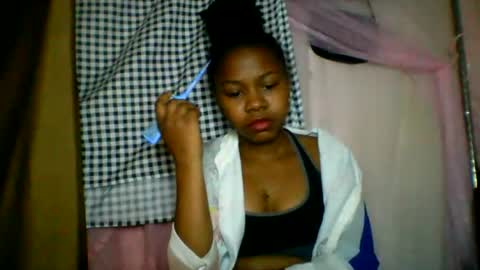 lara_belle online show from July 15, 2026, 11:54 pm
