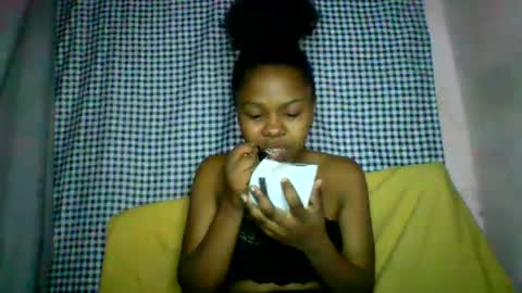lara_belle online show from July 19, 2026, 4:22 pm
