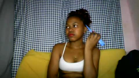 lara_belle online show from July 25, 2026, 12:25 pm