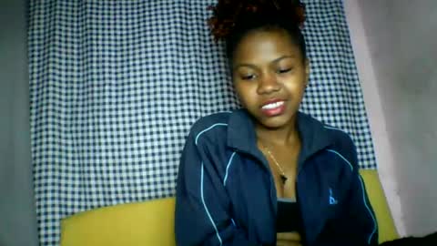 lara_belle online show from July 28, 2026, 8:52 pm
