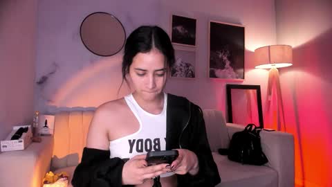 Lara Madisson online show from February 9, 2026, 5:33 am