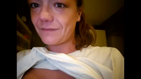 Little online show from October 6, 2025, 11:35 pm