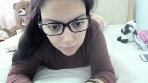 Snapshot of laracamille chatting on October 3, 2025, 11:07 am lara online show from October 3, 2025, 11:07 am