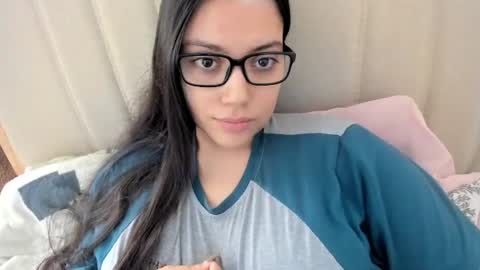 Snapshot of laracamille chatting on October 14, 2025, 3:02 pm lara online show from October 14, 2025, 3:02 pm