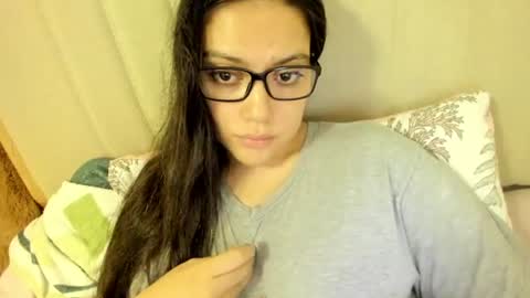 Snapshot of laracamille chatting on October 26, 2025, 1:33 am lara online show from October 26, 2025, 1:33 am