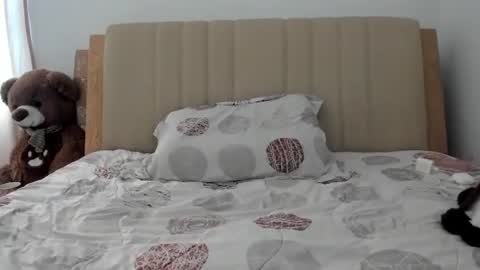 Snapshot of laracamille chatting on November 5, 2025, 6:41 pm lara online show from November 5, 2025, 6:41 pm