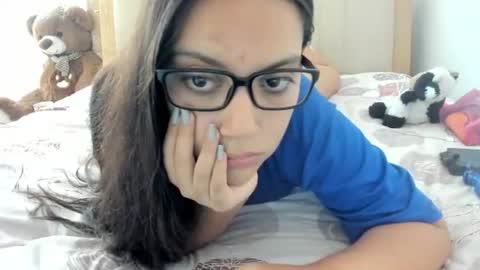 Snapshot of laracamille chatting on November 6, 2025, 4:19 pm lara online show from November 6, 2025, 4:19 pm