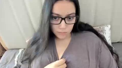 lara online show from March 10, 2026, 3:39 pm