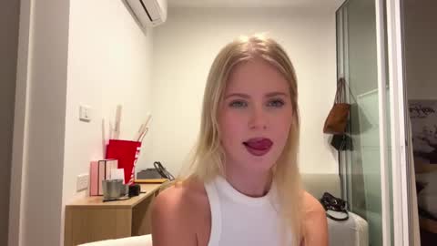 Stella online show from February 6, 2026, 10:18 am