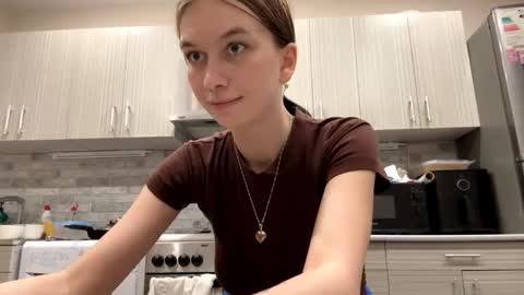 lara online show from March 28, 2026, 7:24 pm